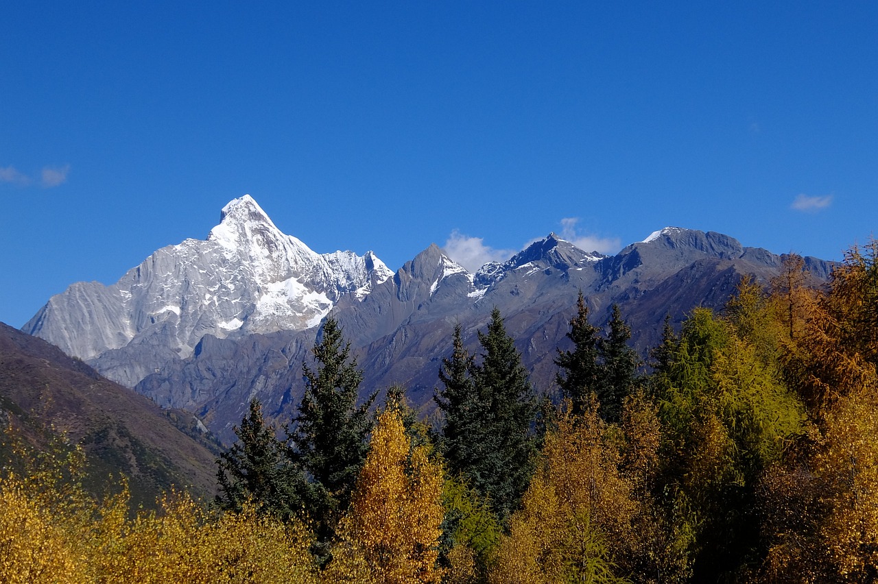 mount-siguniang-5991604_1280.jpg